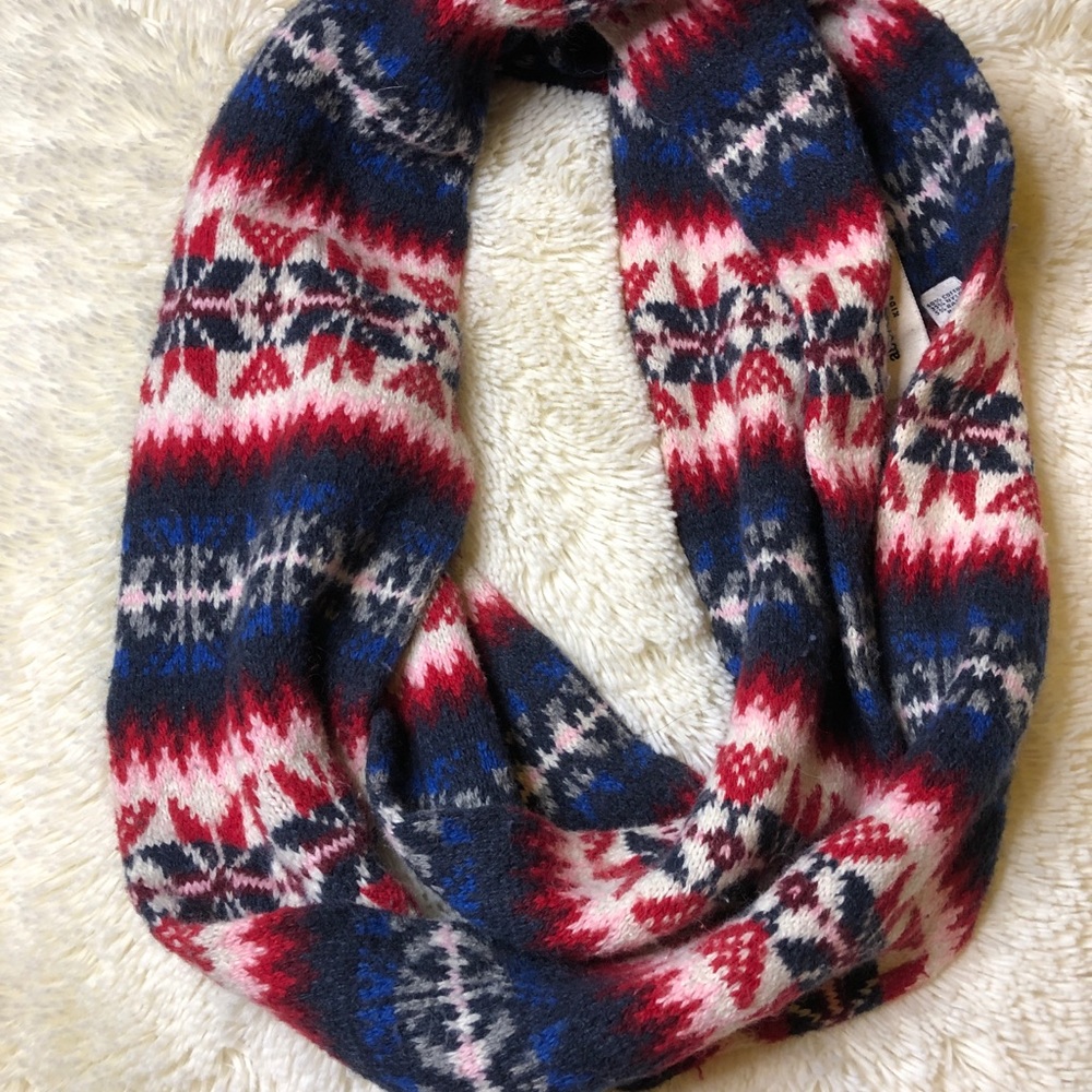 Abercrombie Kids Snowflakes Loop Scarf.